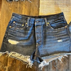 Levi’s cut off shorts size 29